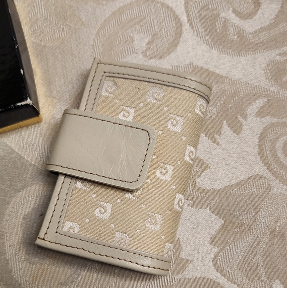 Pierre Cardin Vintage Key Holder Leather Canvas Monogram 6 Ring New in Box - Picture 4 of 8